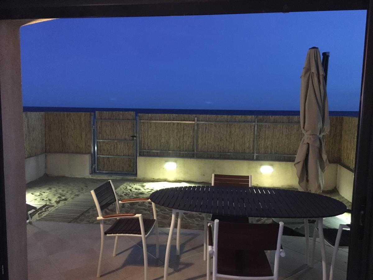 Appartement Face A La Mer La Croix-Valmer Exterior photo